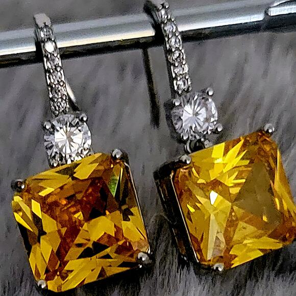 Elegant and Sophisticated Silver Plated Zircon Dangle Earrings - Picture 10 of 10